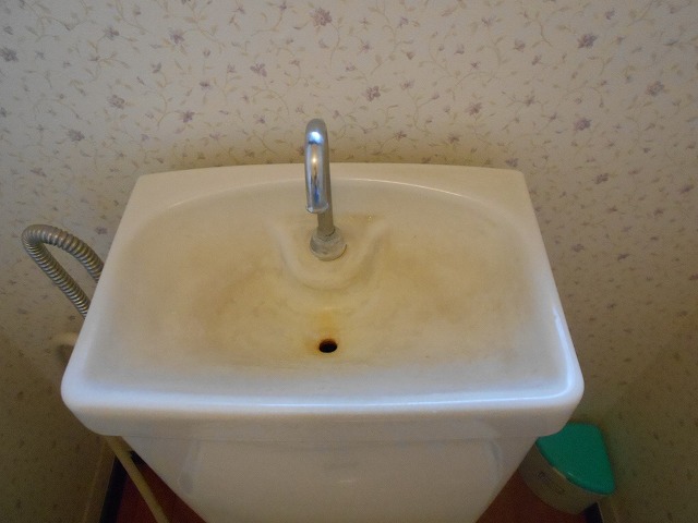 トイレの手洗器　清掃　おそうじバスターズ　宇城市松橋町　ハウスクリーニング